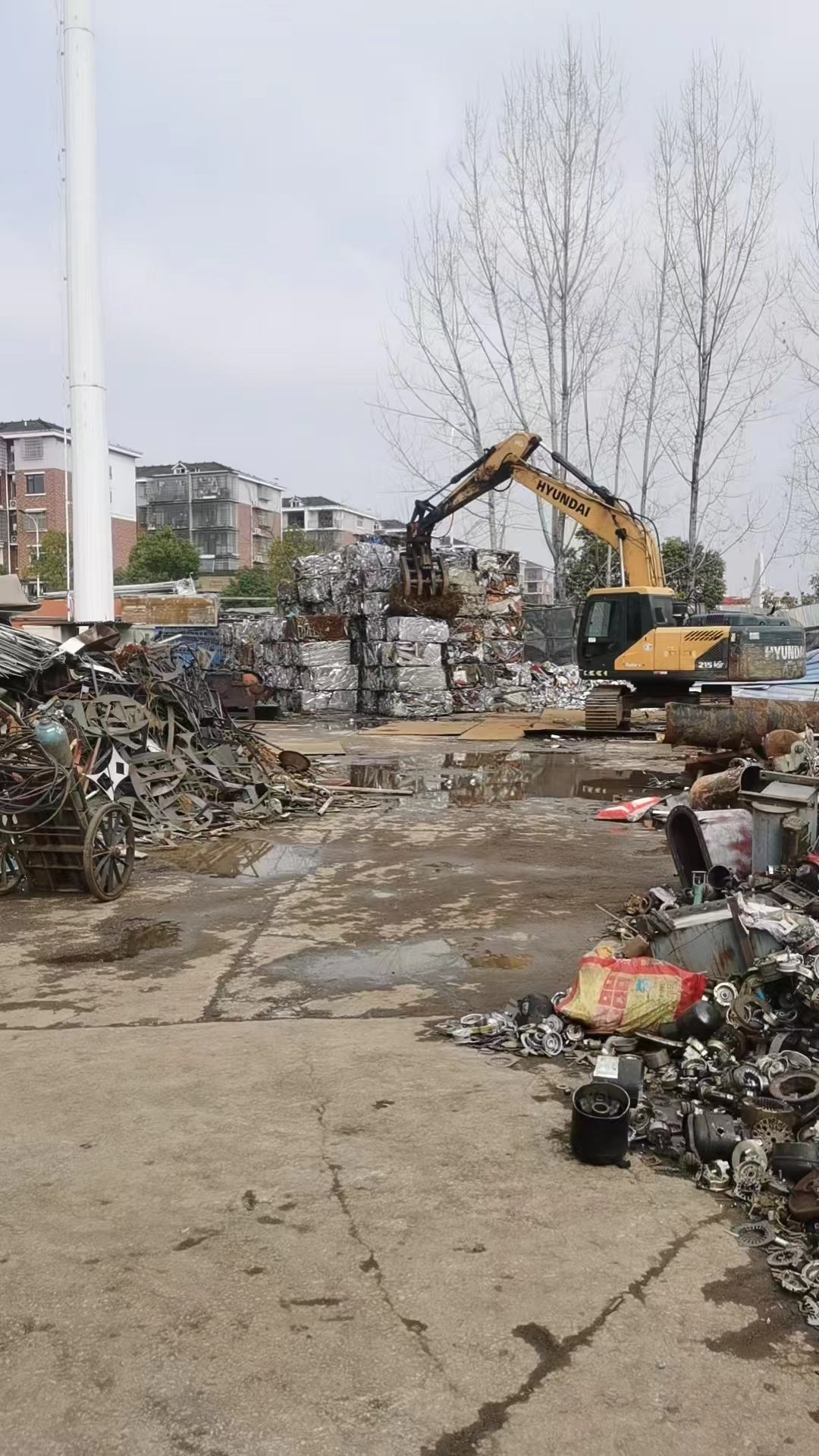 收購閑置廠礦，廢銅，廢鋁，廢鐵，各種機(jī)電設(shè)備等。